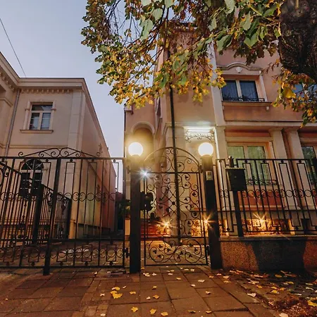 Madison 4* كراغوييفاك