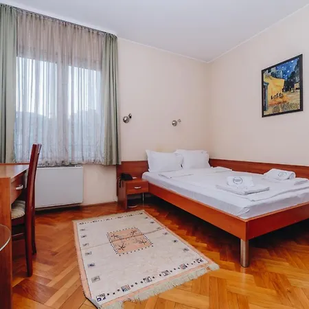 Hotel Madison 4*